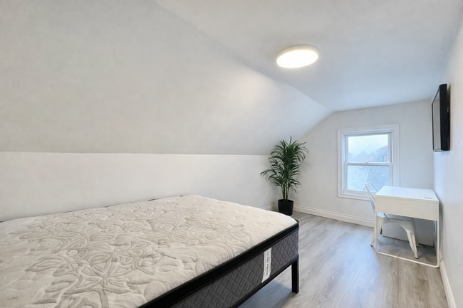 Building Photo - 4595 Morrison St