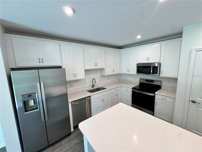 Foto del edificio - 3031 Jessamine Dr