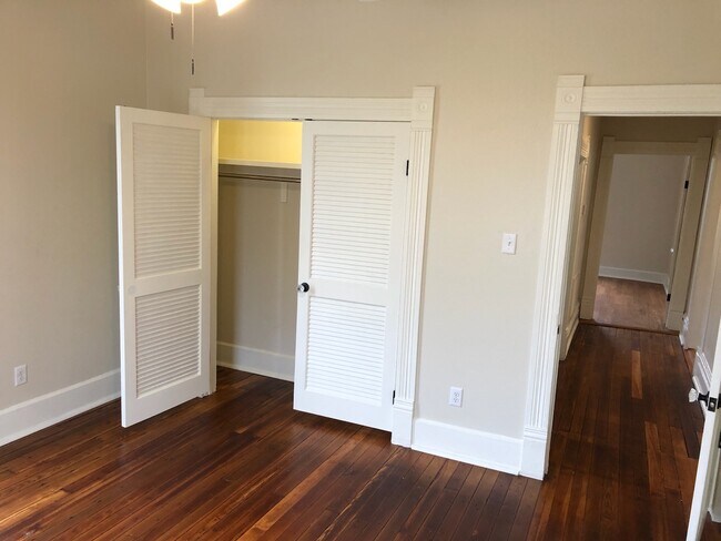 Foto del edificio - 821 E 17th St