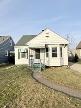 Building Photo - 218 W Capistrano Ave