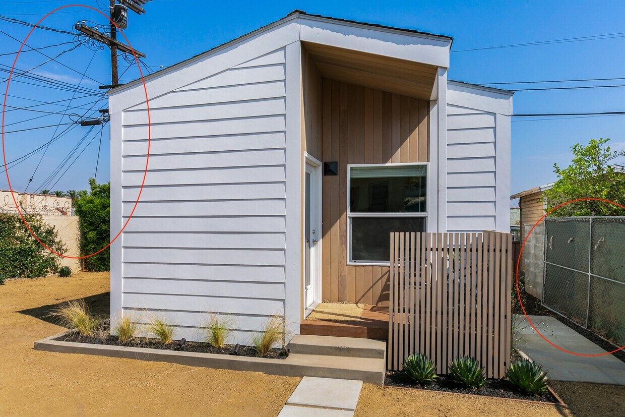 Foto principal - 5990 Airdrome St