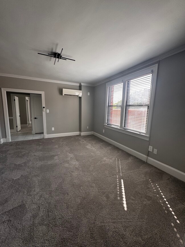 Building Photo - Lincoln Arms Apartments