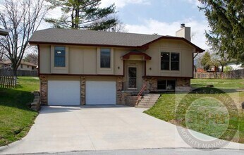Building Photo - 14738 O Cir