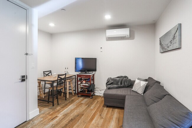 Building Photo - 47 Withers St