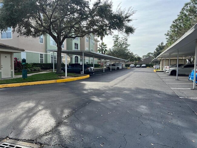 Foto del edificio - 4865 Cypress Woods Dr