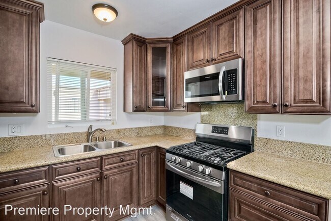 Foto del edificio - 2 br, 1.5 bath House - 4851 Cole St #9