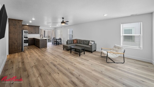 Foto del edificio - Move in Special! $800 off First Full Month's Rent!