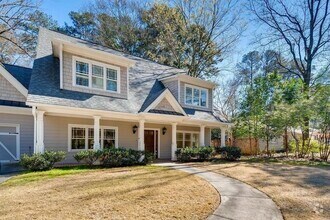 Building Photo - 2105 Brookview Dr NW