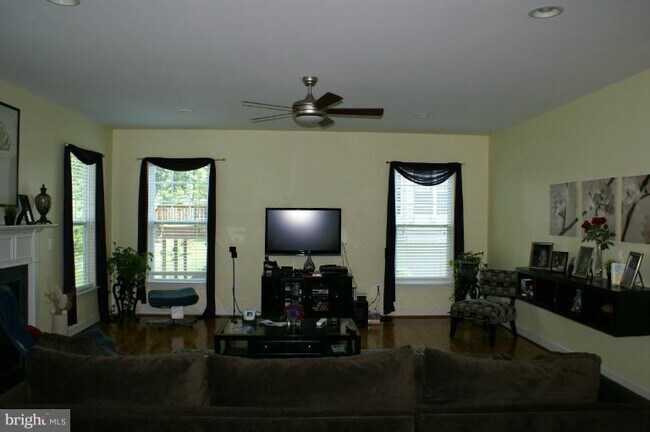 Foto del edificio - 16316 Sandy Ridge Ct