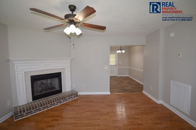 Building Photo - Great 3 bedroom home in Murfreesboro! Atta...
