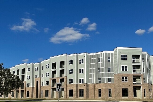 Building Photo - Liberty Gardens