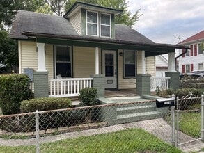 Building Photo - 1328 Stewart St