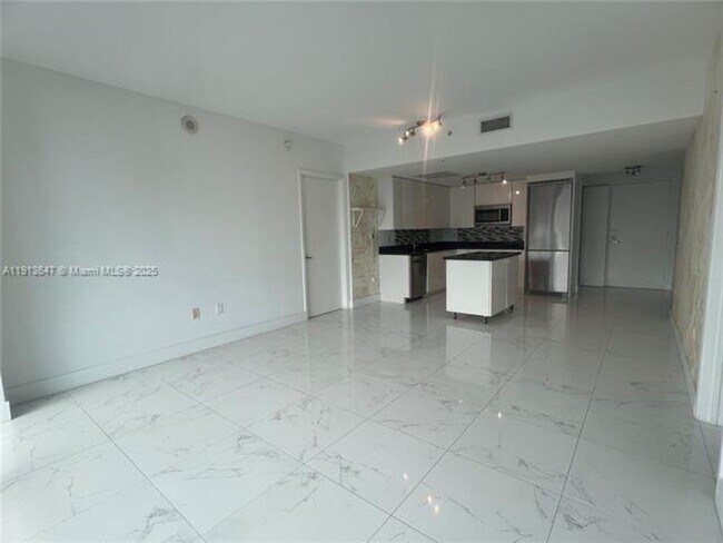 Foto del edificio - 92 SW 3rd St