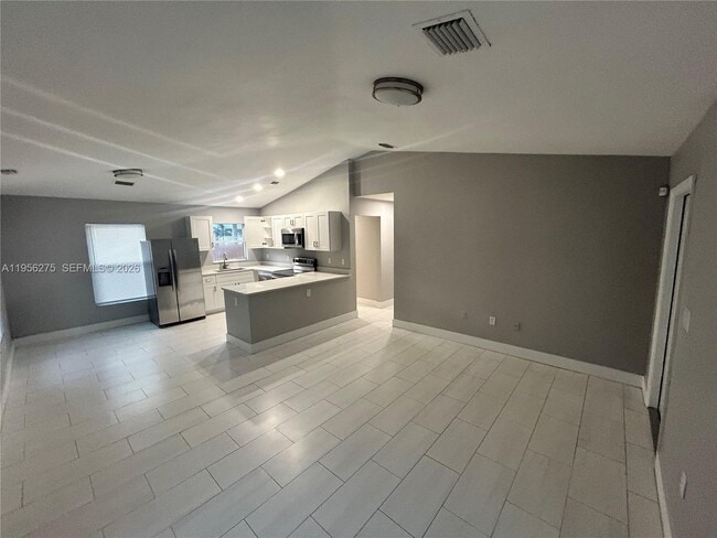 Foto del edificio - 1724 NW 1st Pl