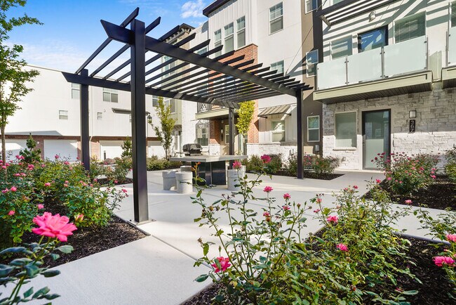 Foto del edificio - Current Townhomes