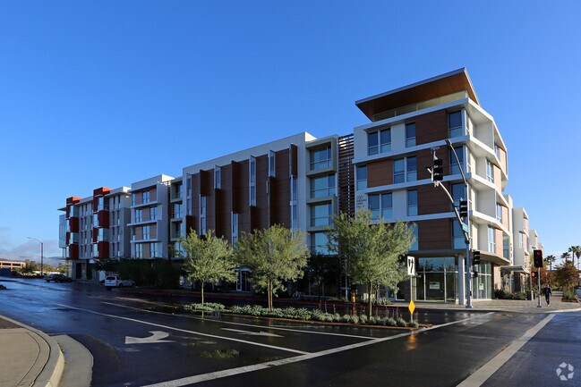 Building Photo - The Quad-Student Housing