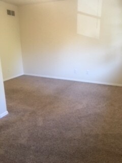 Foto del edificio - Spacious 3 bedroom Townhome