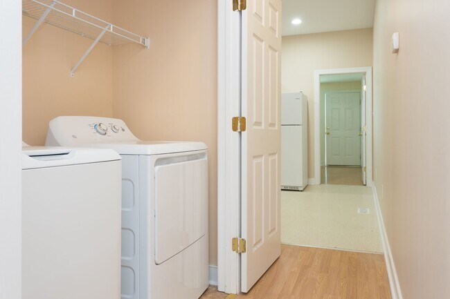 Foto del edificio - 1311 W Leigh St. Duplex