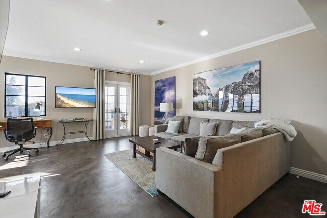 Foto del edificio - 506 N Helberta Ave