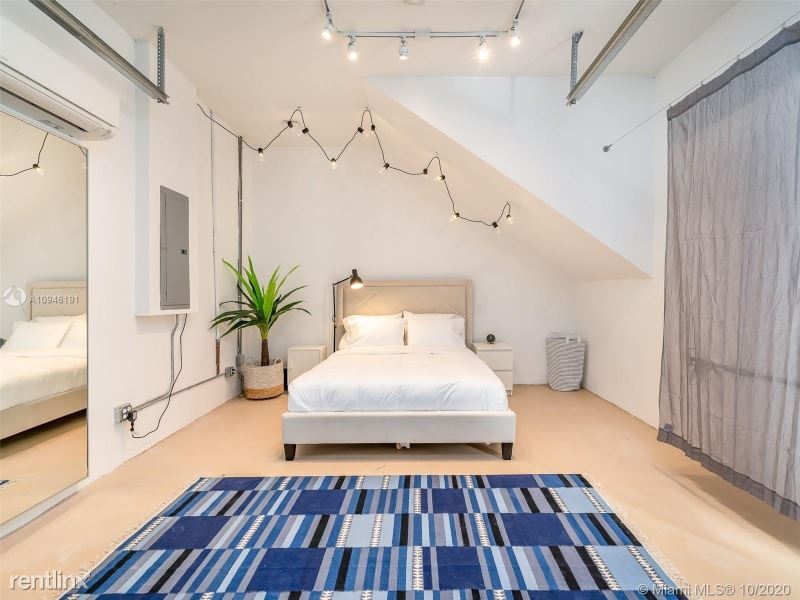 Foto principal - 3 br, 3 bath House - 3089 SW 21st St # 3089