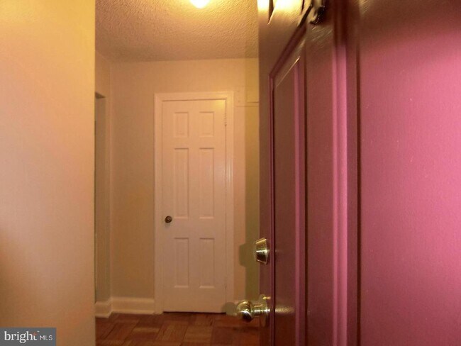 Foto del edificio - 1734 W Abingdon Dr