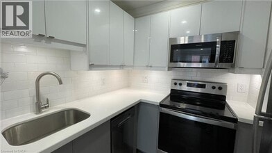 Building Photo - 700 Lawrence Rd