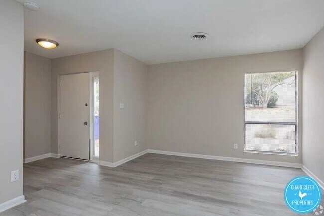 Building Photo - 122 Rectory St