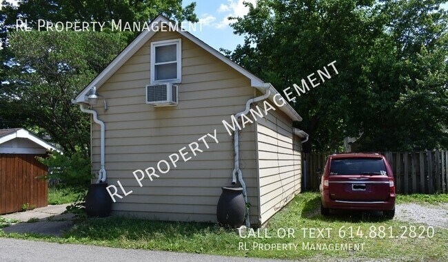 Building Photo - Charming 1 bedroom 1 bathroom apartment in...