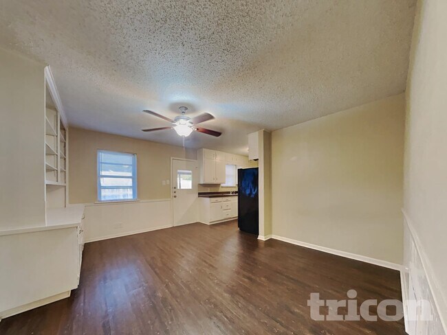 Building Photo - 1141 Reed St