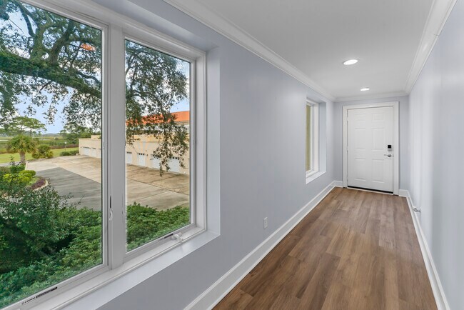 Building Photo - 700 Wilmington Island Rd