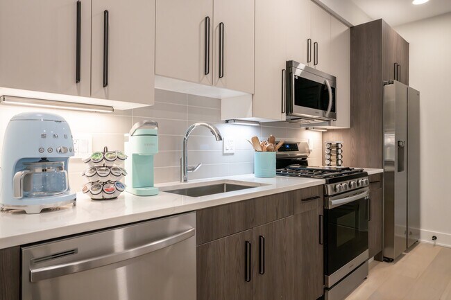 Foto del edificio - 3934 14th St NW