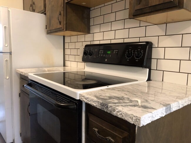 Foto principal - 108 Toponce Drive