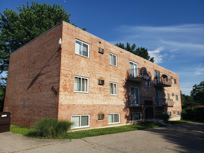 Building Photo - 2777 Blue Rock Rd