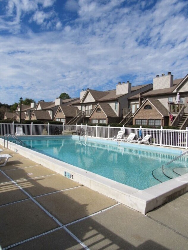 Foto principal - Great location in NE Pensacola!