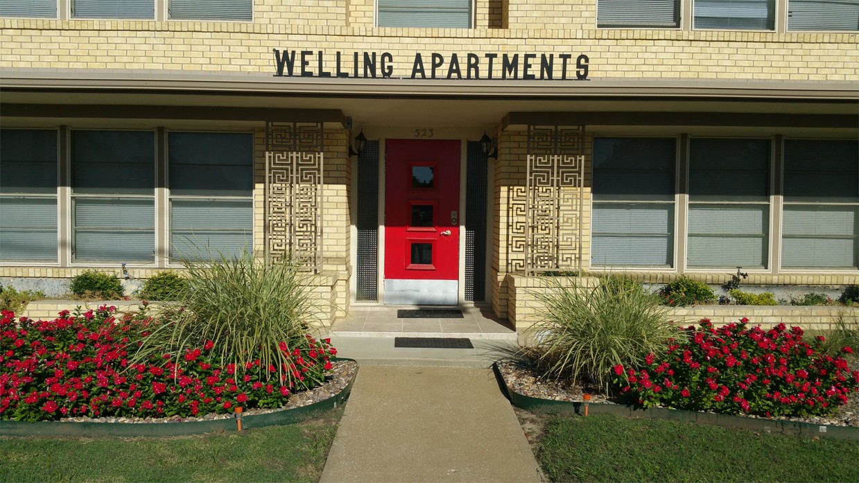 Building Photo - 523 S Travis St