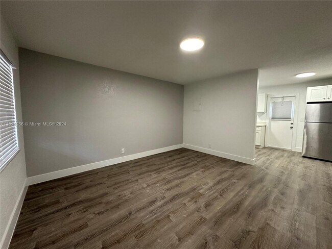 Building Photo - 3700 NE 22nd Ave