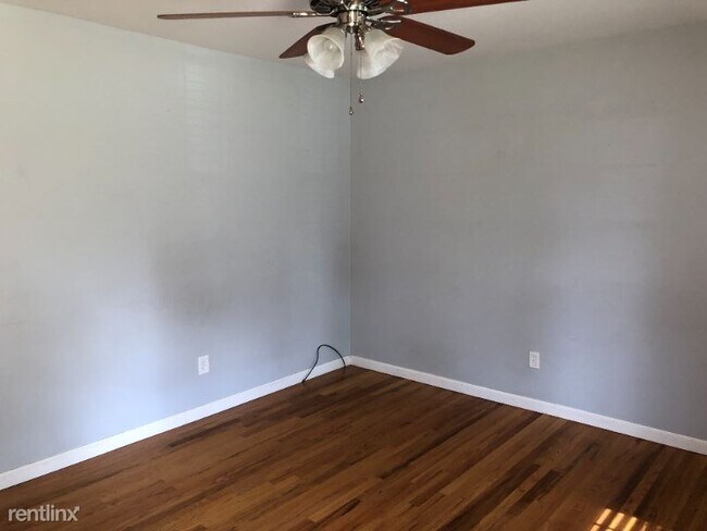 Building Photo - 3 br, 1 bath House - 1128 central pkwy