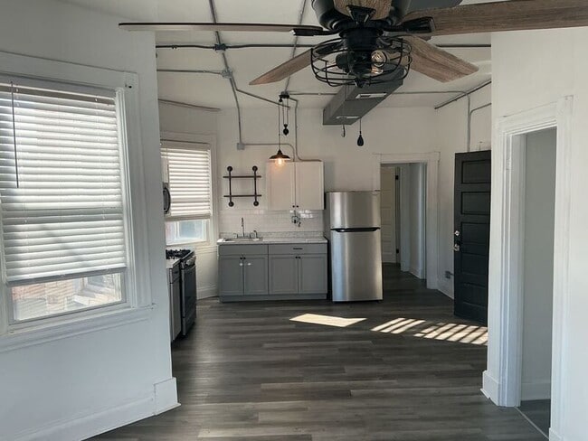 Foto del edificio - 4539 Montgomery Rd