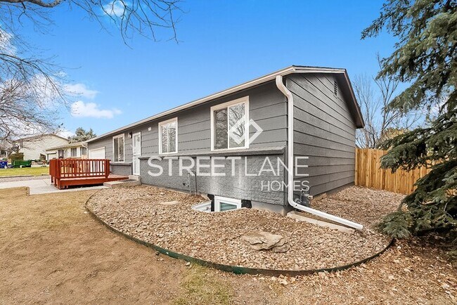 Building Photo - Charming 4 Bedroom in Aurora!