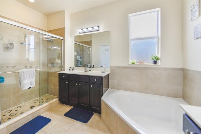 Building Photo - Southwest 169th Place, Miami, FL 33196 - 4 BR 3 BA single-family home
