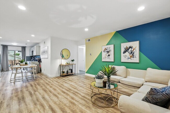 Foto del edificio - 8083 Meadow Rd