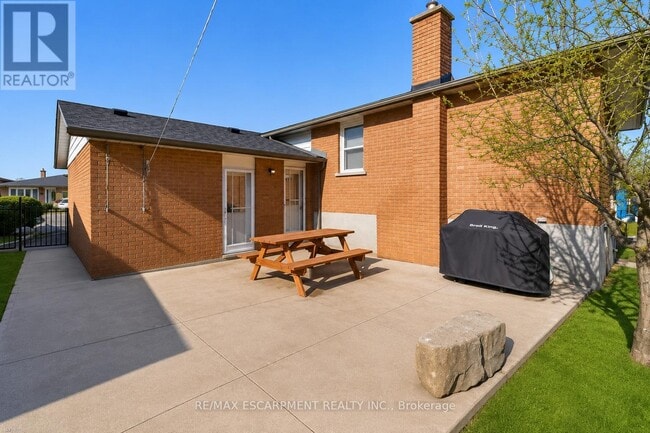 Building Photo - 134 Marcella Crescent