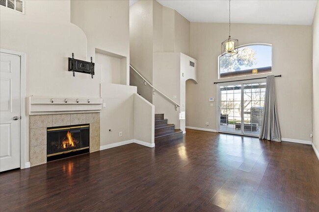 Foto del edificio - COMING SOON: Beautiful 3 Bedroom Home in S...
