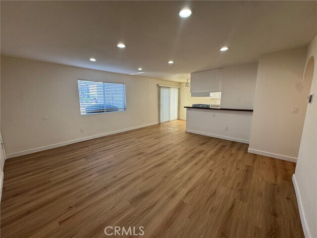 Foto del edificio - 18440 Desidia St.