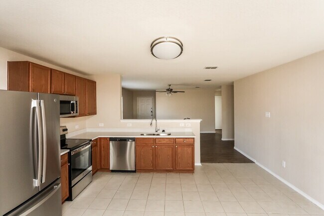 Foto del edificio - 1316 Hazelnut Dr