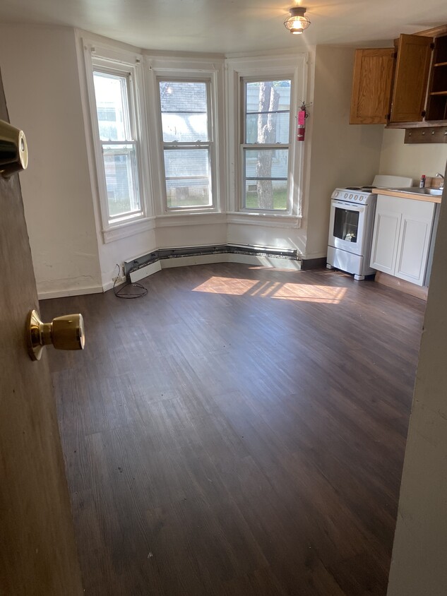 Studio with New Flooring, Fully painted! - 57 Center St