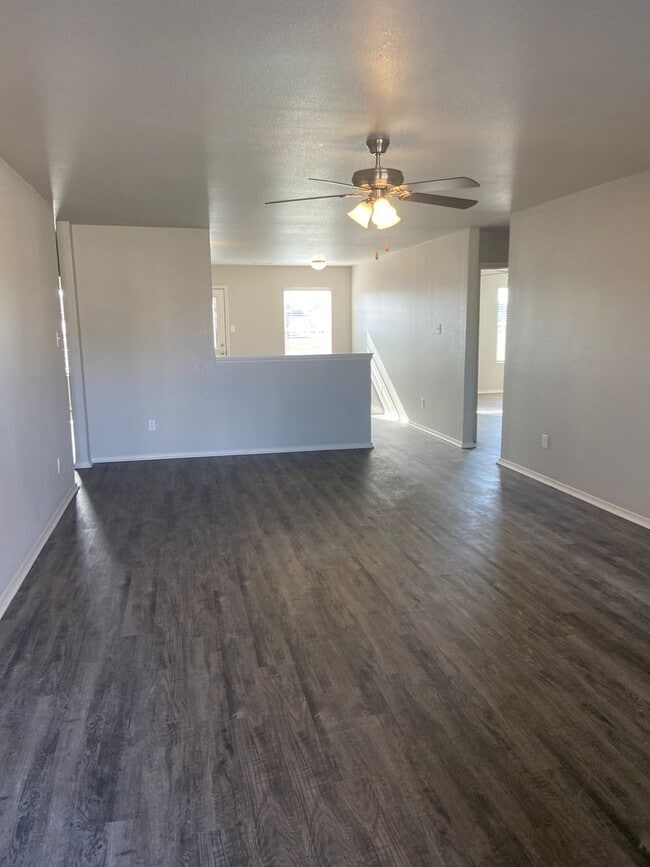 Building Photo - 3717 Keeneland Dr