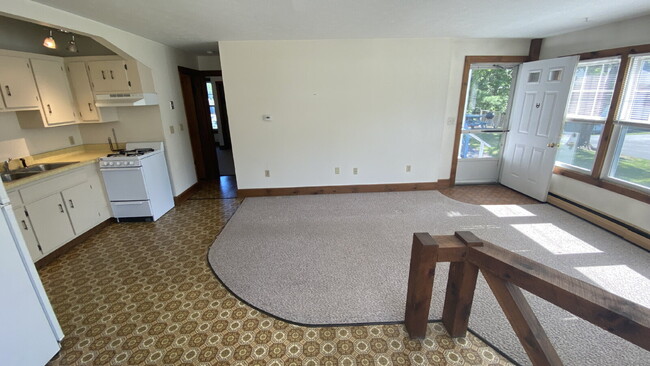 Building Photo - 193 S Main St