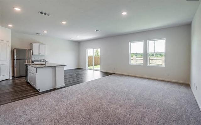 Foto del edificio - 165 Bradford Dr