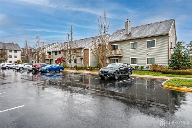 Foto del edificio - 211 Ravens Crest Dr